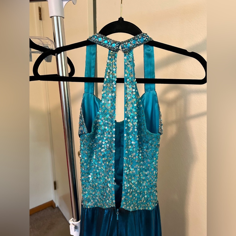 Studio 17 Embellished Metallic Prom Gown Size 6 - Picture 4 of 5
